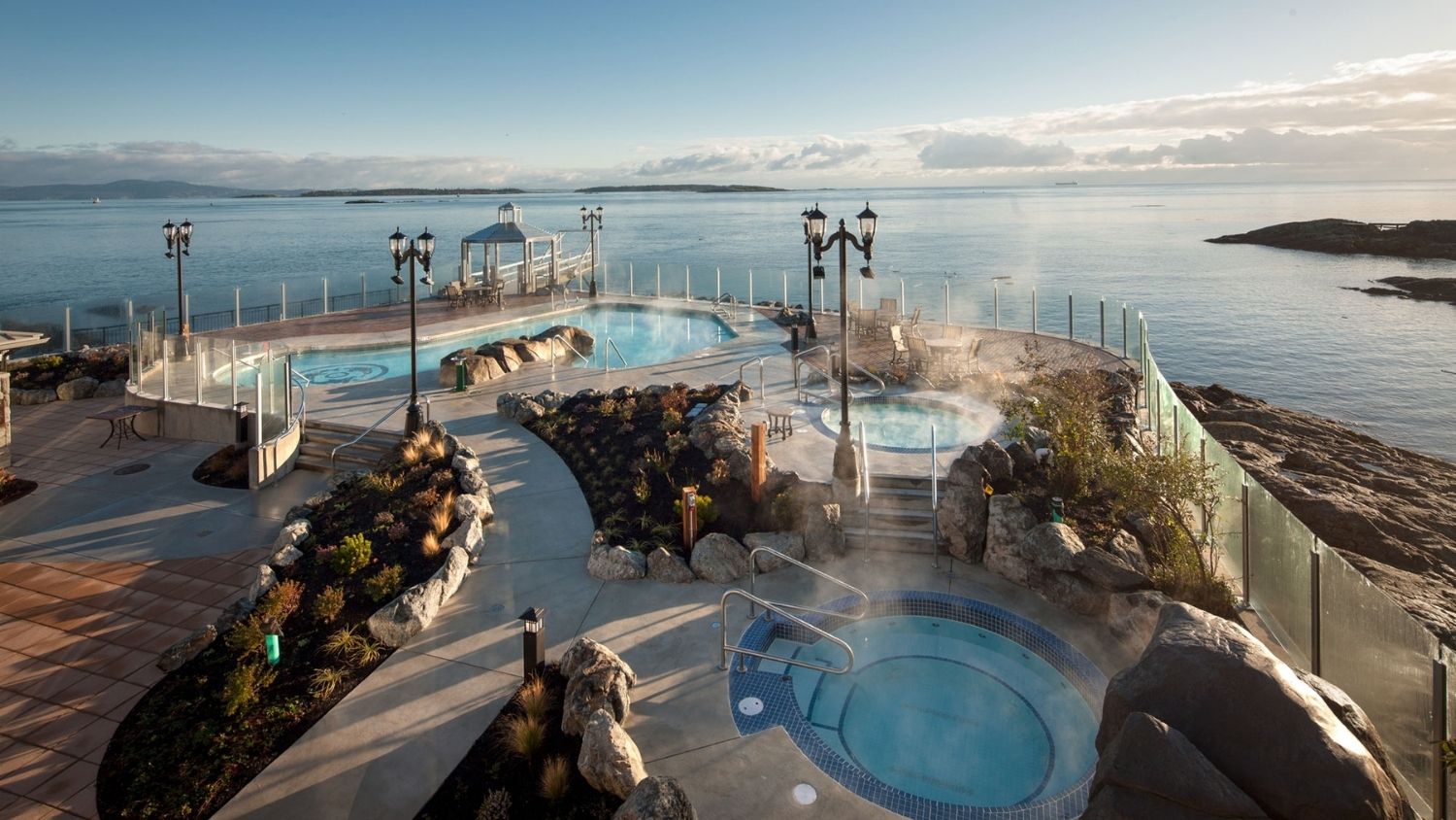 3. Oak Bay Beach Hotel - Victoria, British Columbia<br />
