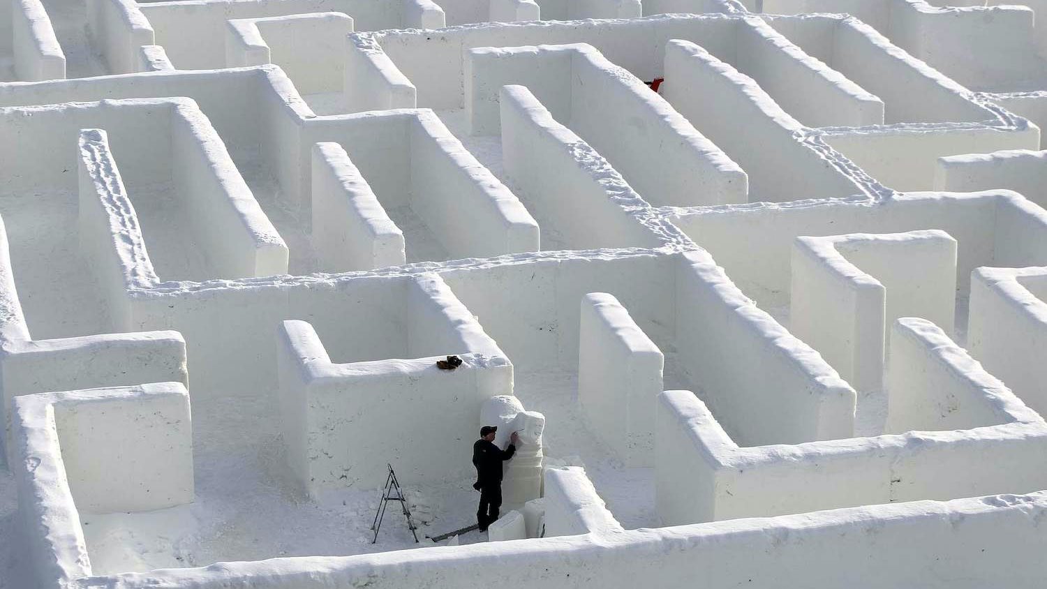 Canada is the home of the World’s Largest Snow Maze