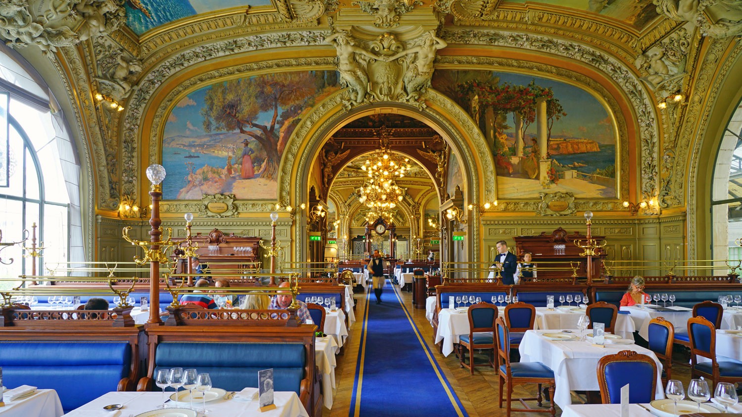 Gare de Lyon - Paris, France<br />
