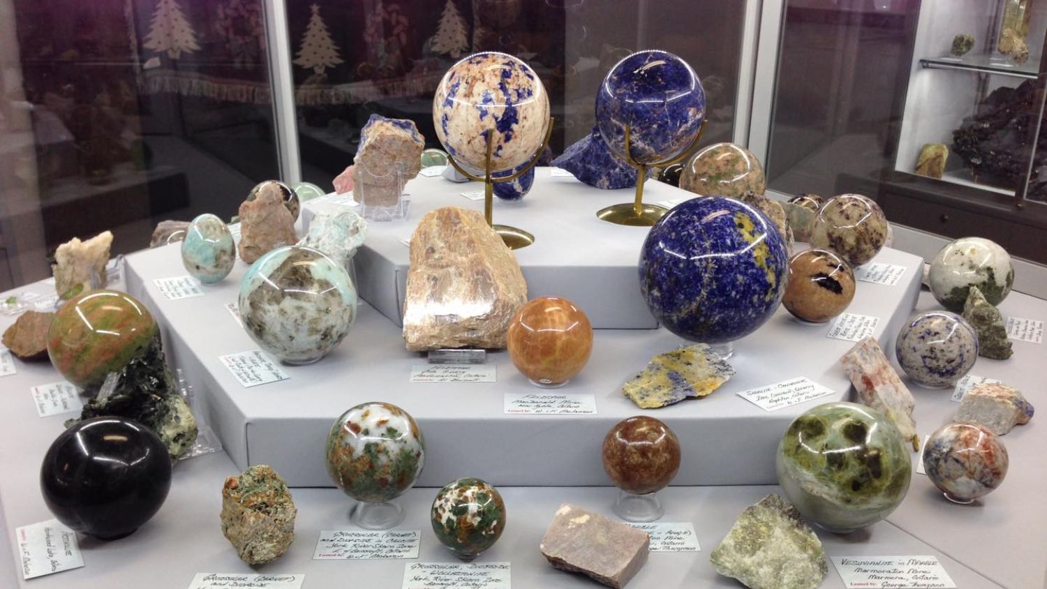 Photo: Display of Ontario specimens and spheres in the Bancroft Mineral Museum
