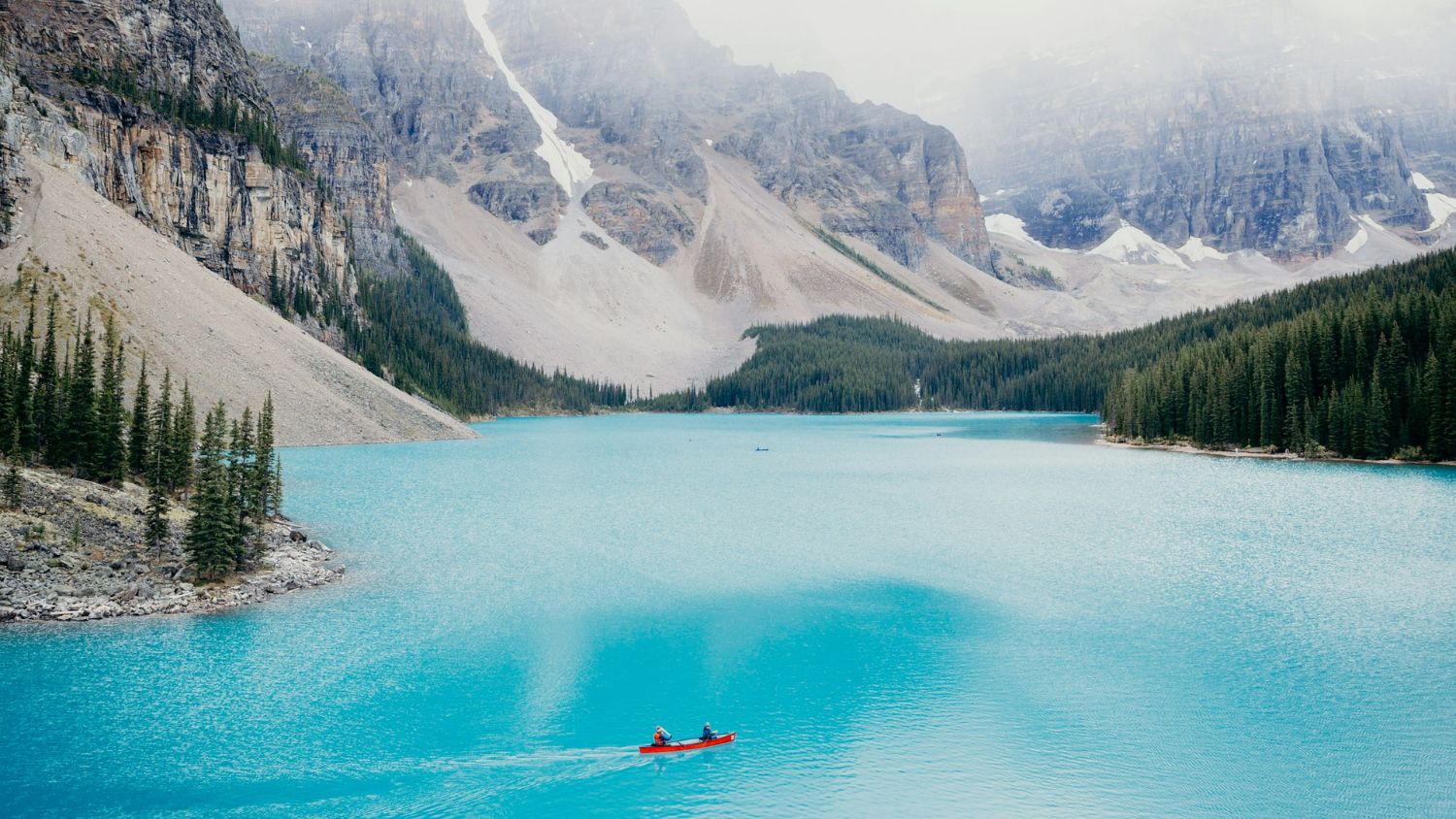 Moraine lake in Banff, Alberta. Photo by David Kovalenko