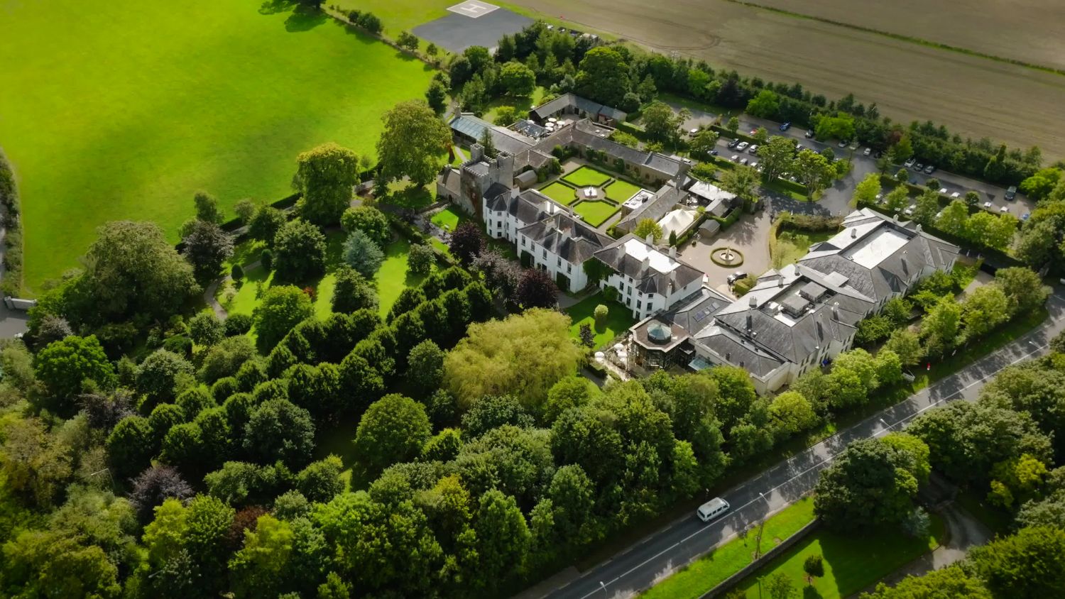 Places to Stay: Barberstown Castle, Dublin, Ireland