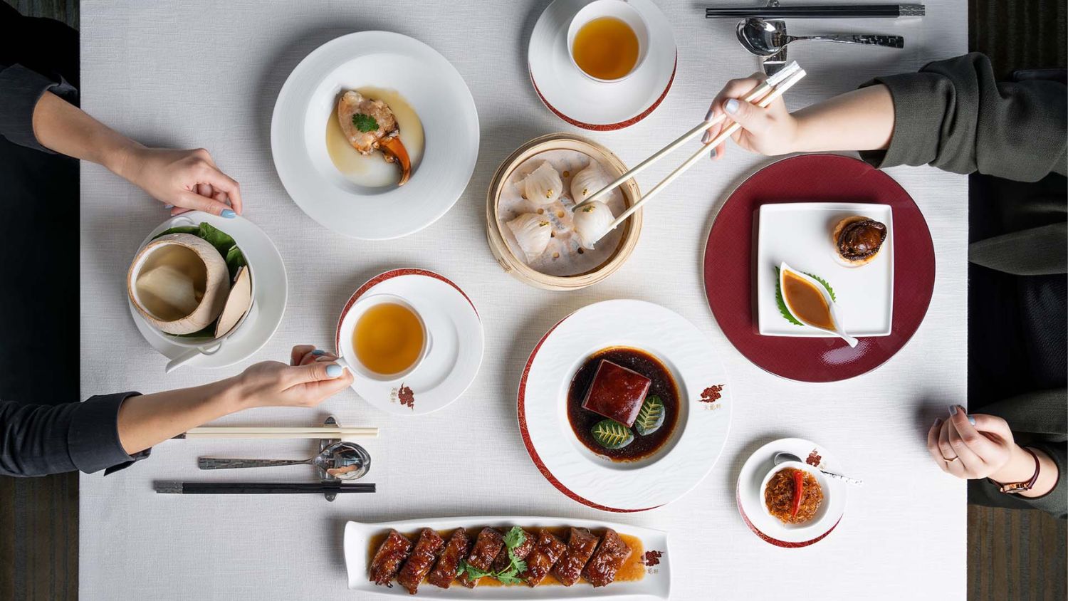 Savor authentic Cantonese dishes at Tin Lung Heen. (Photo: Marriott International)