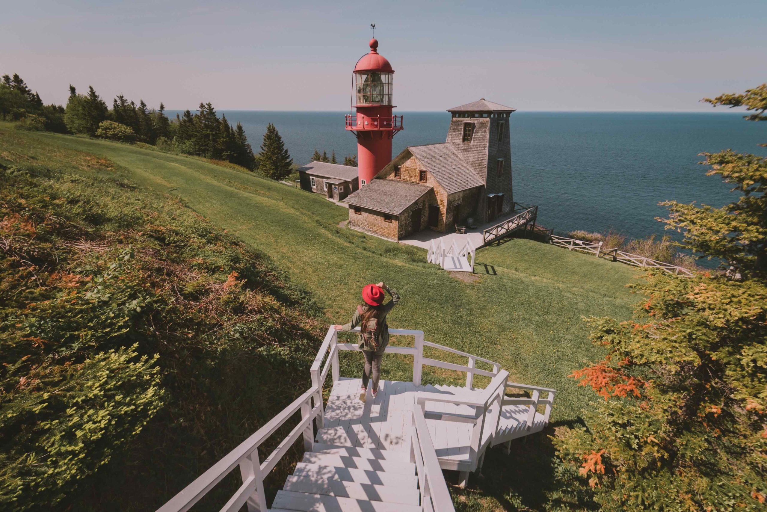  Pointe-à-la-Renommée Lighthouse : Camille Malleroni, L'Oiseau Rose/Le Québec maritime