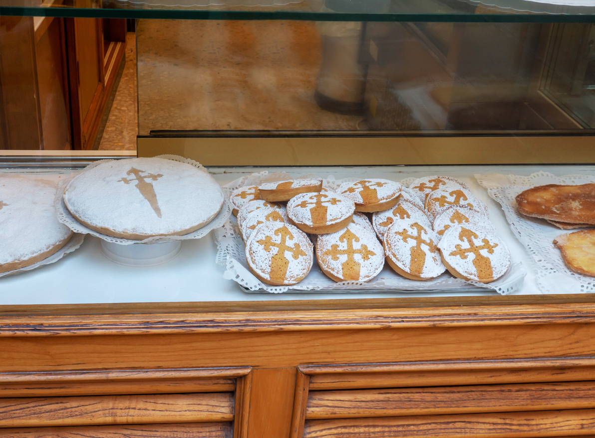 Traditional Saint Jakob's cakes at the bakery showcase in the Santiago de Compostela, Galicia, Spain.