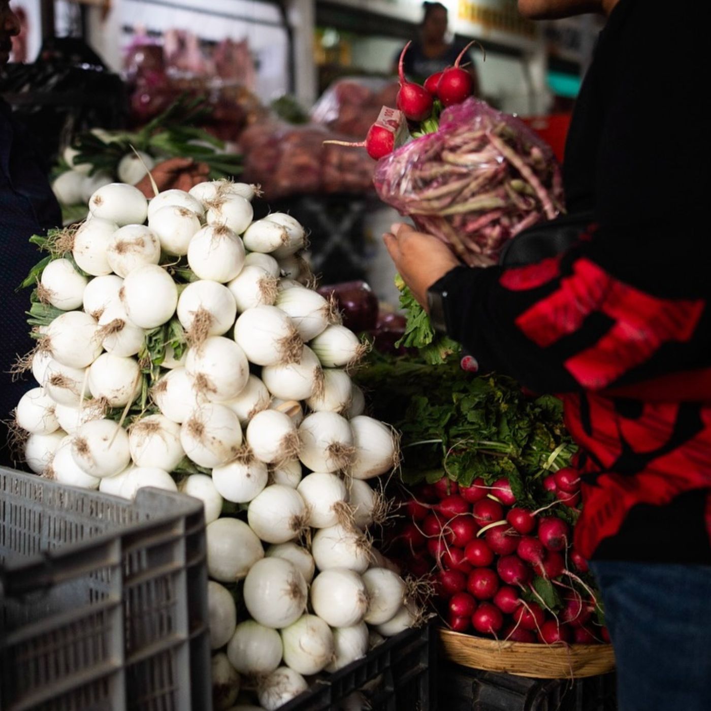 Fresh market ingredients used in Almoraduz