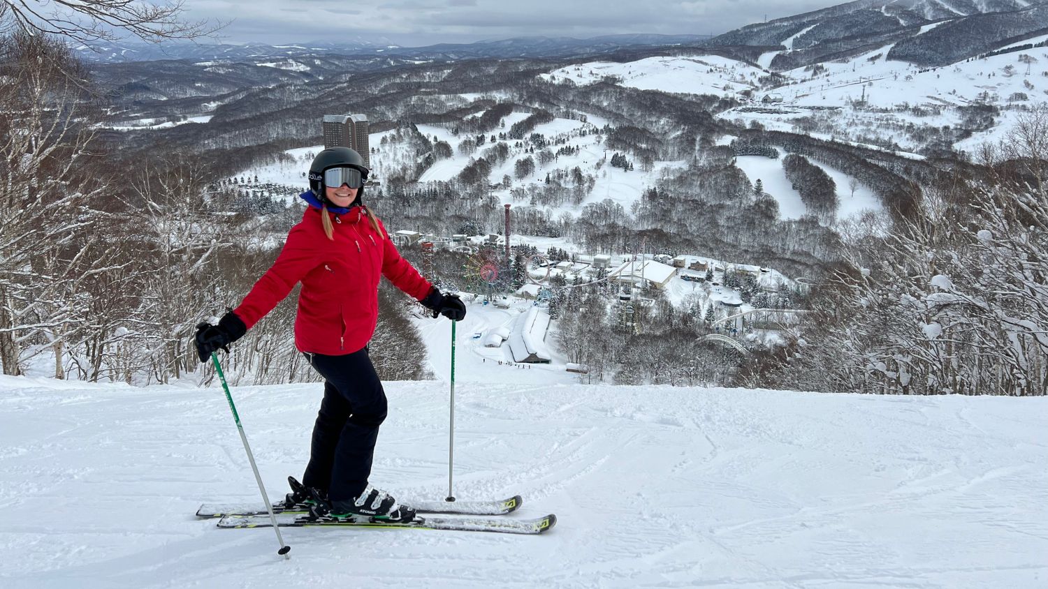 Claudia Laroye skiing