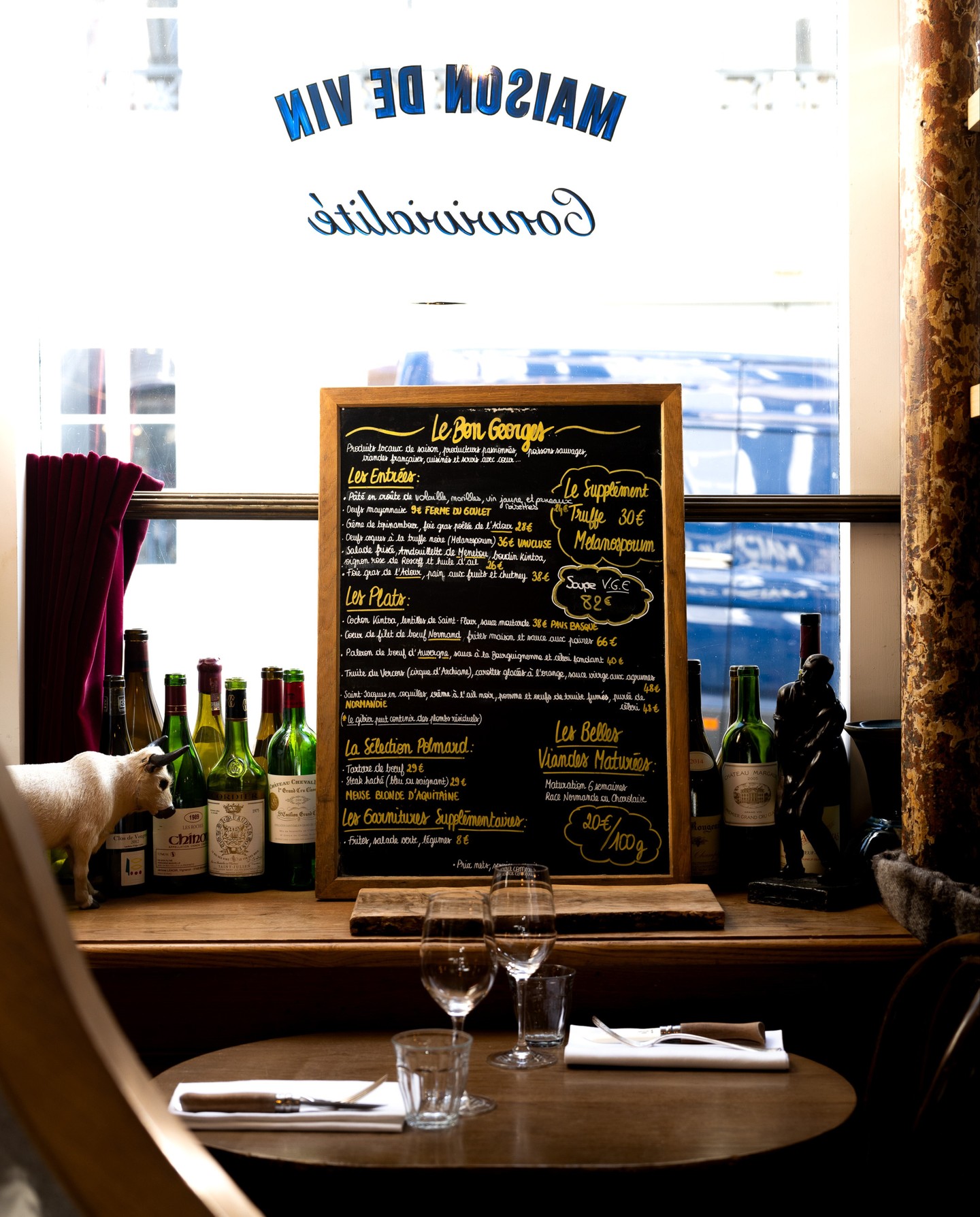 Le Bon Georges invites diners with chalkboard menus, a curated wine list, and a relaxed take on classic French cuisine. Photo: Le Bon George/@lephotographedudimanche