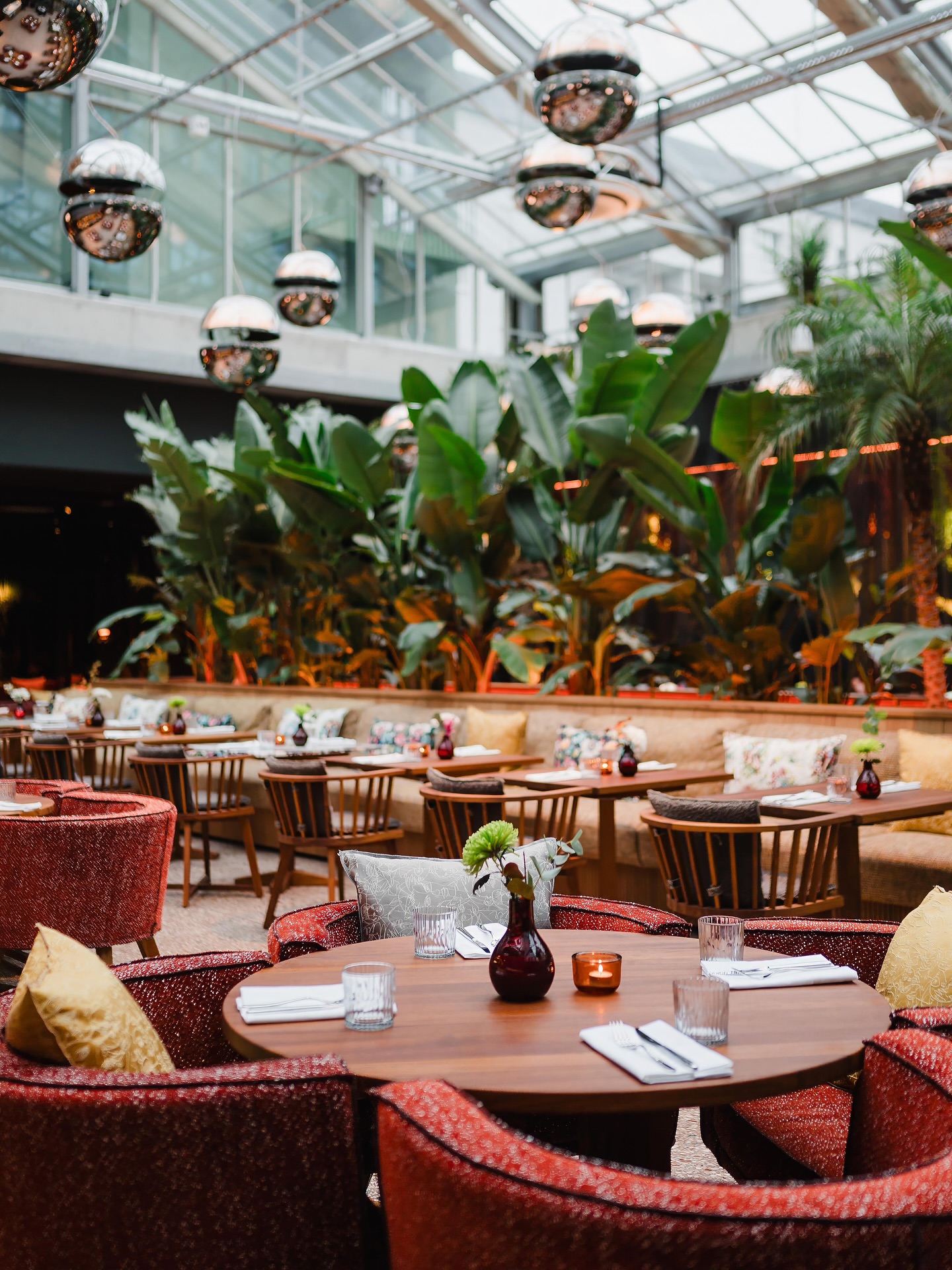 sly berlin restaurant interior