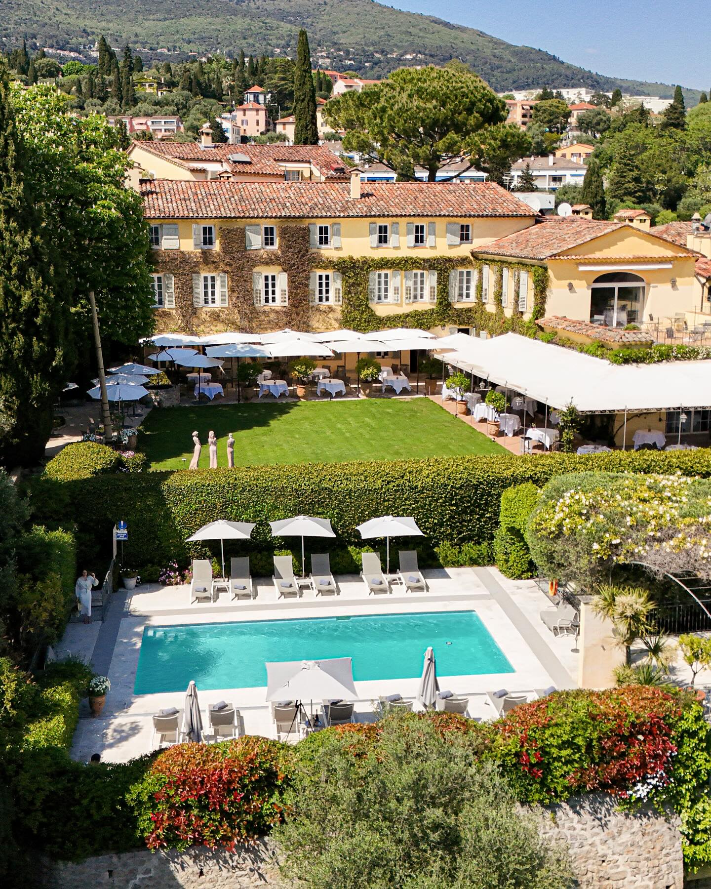 La Bastide Saint-Antoine, an 18th-century Provençal mansion in Grasse, restored by Odette and Jacques Chibois, evoking Tuscan countryside charm.
