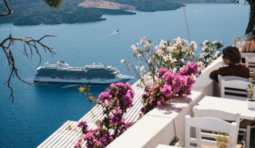 Oceania Cruises Vista, a luxury cruise ship featuring residential-style suites and a Culinary Center for hands-on cooking classes with master chefs.